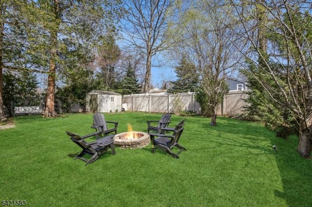 27 Garden Oval, Springfield Twp., NJ 07081