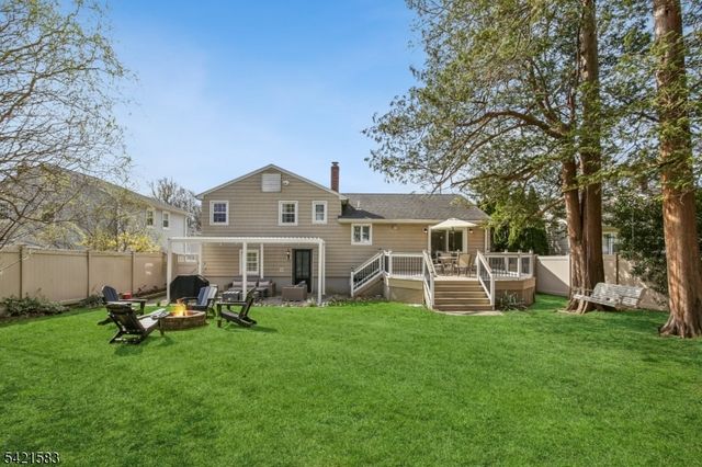 27 Garden Oval, Springfield Twp., NJ 07081