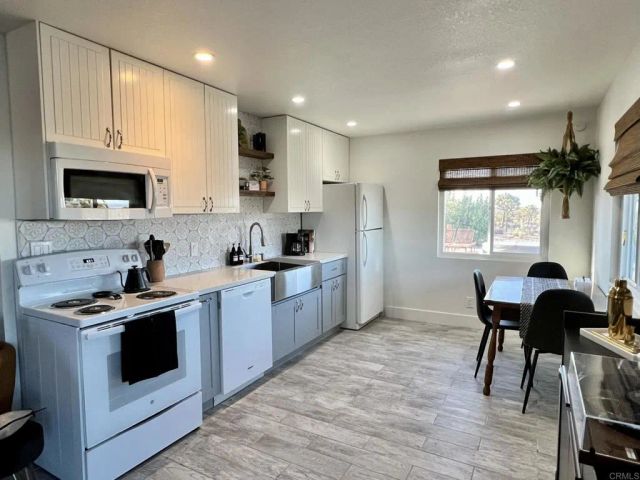 57222 Hillcrest Dr, Yucca Valley, CA 92284