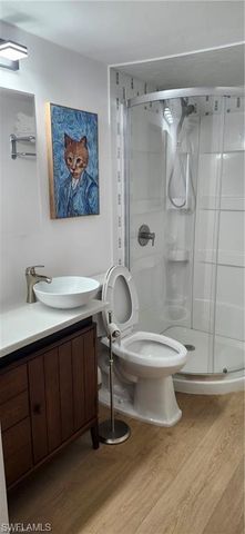 1075 Foxfire LN 201, Naples, FL 34104