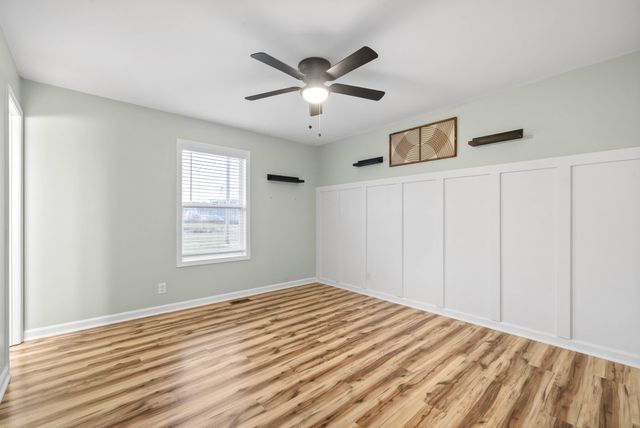 514 Gainey Dr, Oak Grove, KY 42262