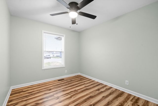 514 Gainey Dr, Oak Grove, KY 42262