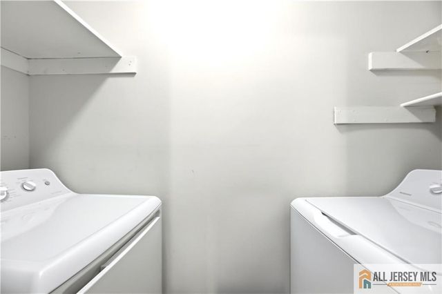 151 Wyndham Place, Robbinsville, NJ 08691