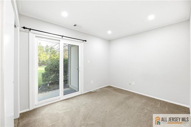 151 Wyndham Place, Robbinsville, NJ 08691