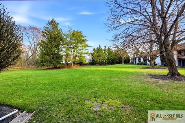 151 Wyndham Place, Robbinsville, NJ 08691