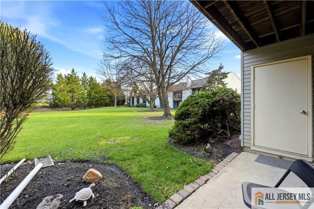 151 Wyndham Place, Robbinsville, NJ 08691