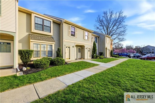 151 Wyndham Place, Robbinsville, NJ 08691