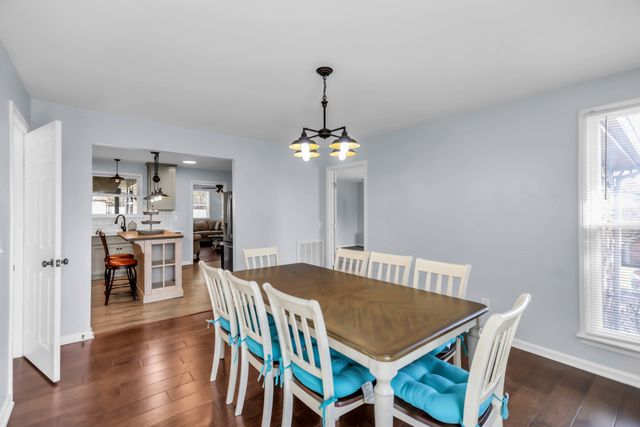 1917 Graceland Dr, Goodlettsville, TN 37072