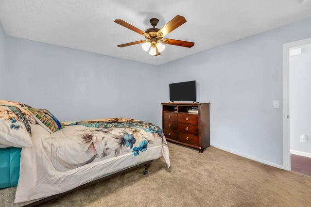 1917 Graceland Dr, Goodlettsville, TN 37072