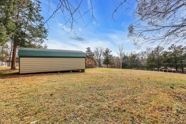 1917 Graceland Dr, Goodlettsville, TN 37072