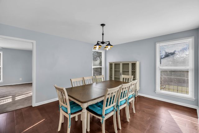 1917 Graceland Dr, Goodlettsville, TN 37072