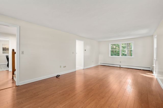 7 Tara Road, Southborough, MA 01772