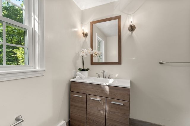 7 Tara Road, Southborough, MA 01772
