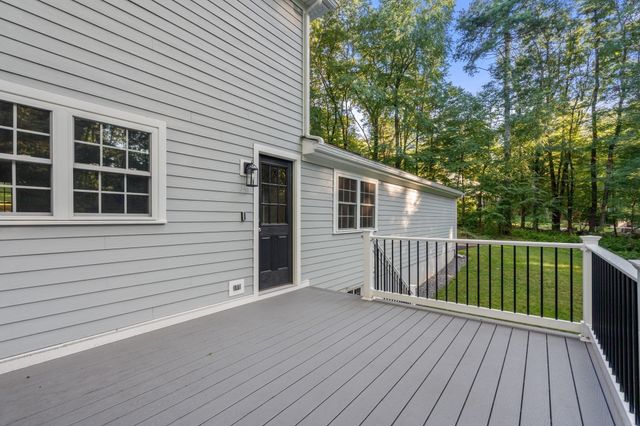 7 Tara Road, Southborough, MA 01772