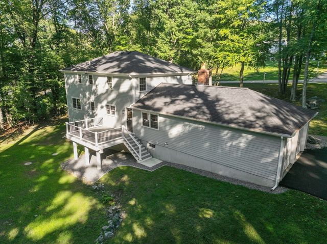 7 Tara Road, Southborough, MA 01772