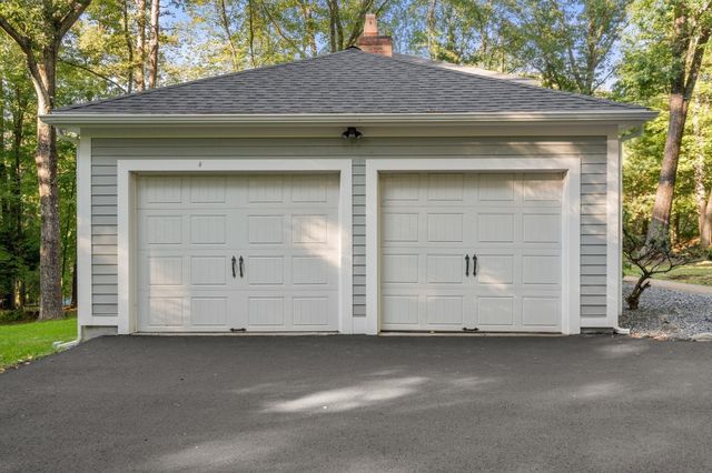 7 Tara Road, Southborough, MA 01772