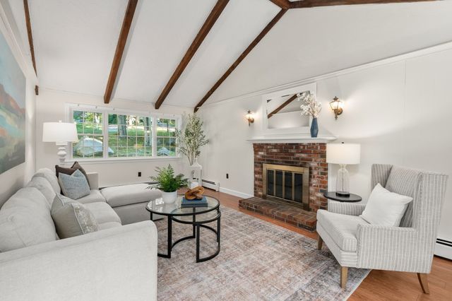 7 Tara Road, Southborough, MA 01772