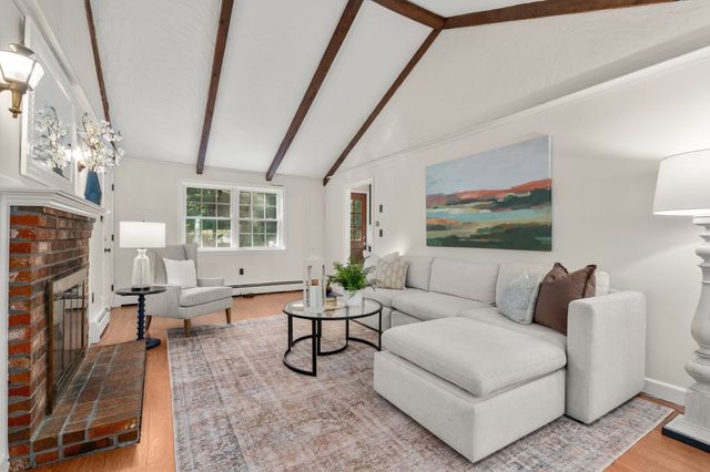 7 Tara Road, Southborough, MA 01772