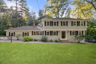 7 Tara Road, Southborough, MA 01772