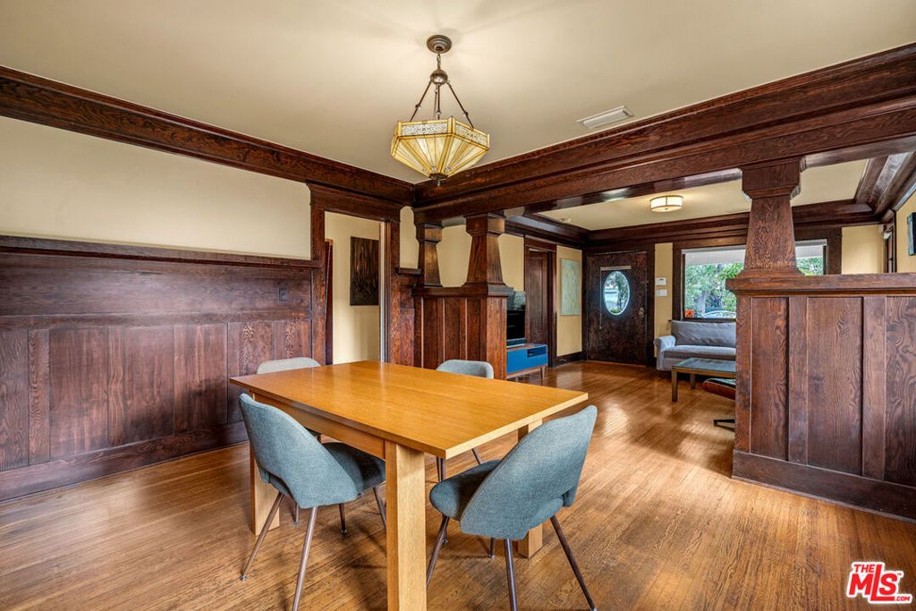 Image 13 of property listing at 1331 N Cherokee Avenue, Los Angeles, CA 90028