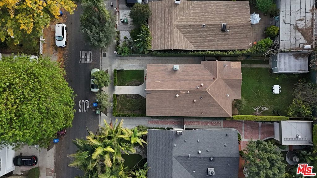 Image 34 of property listing at 1331 N Cherokee Avenue, Los Angeles, CA 90028