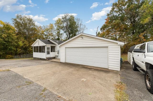 298 Tobacco Rd, Clarksville, TN 37042