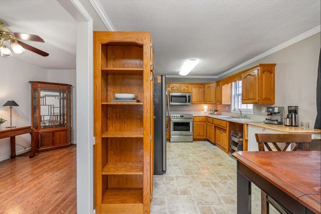 298 Tobacco Rd, Clarksville, TN 37042