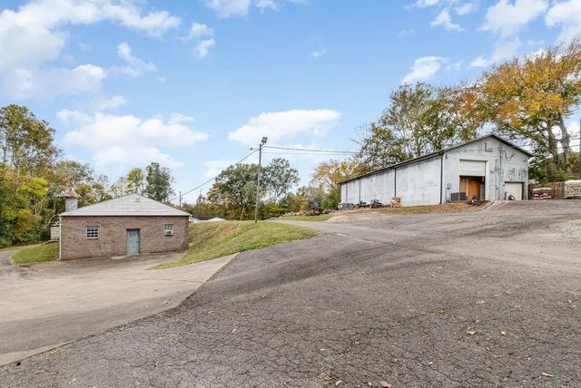 298 Tobacco Rd, Clarksville, TN 37042