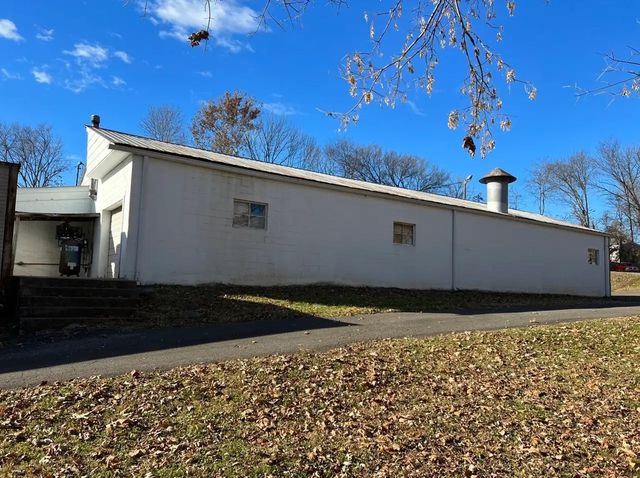 298 Tobacco Rd, Clarksville, TN 37042