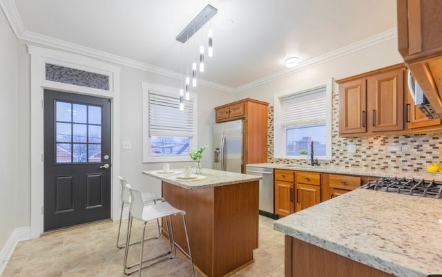 2531 Elmwood Avenue, Berwyn, IL 60402