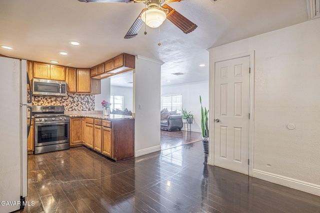 1301 E Avenue I 78, Lancaster, CA 93535