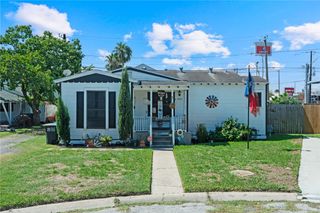 4047 W Vanderbilt Dr, Corpus Christi, TX 78415