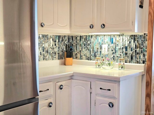 7405 Sunset S.75 Lane, Rapid River, MI 49878