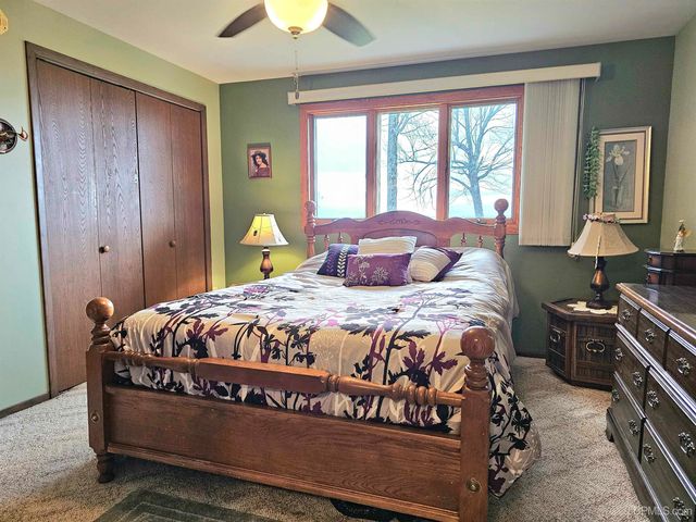 7405 Sunset S.75 Lane, Rapid River, MI 49878