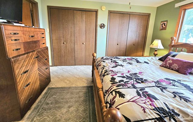 7405 Sunset S.75 Lane, Rapid River, MI 49878