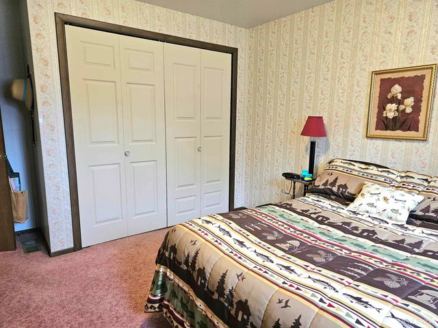 7405 Sunset S.75 Lane, Rapid River, MI 49878