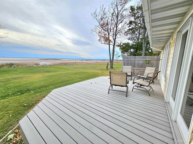 7405 Sunset S.75 Lane, Rapid River, MI 49878