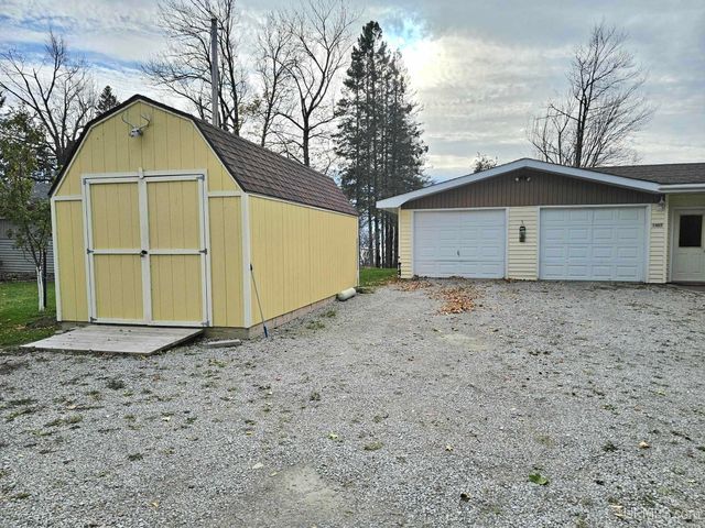 7405 Sunset S.75 Lane, Rapid River, MI 49878