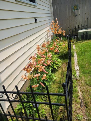 7405 Sunset S.75 Lane, Rapid River, MI 49878