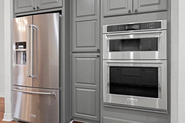 2951 Dry Hollow Drive, Kerrville, TX 78028