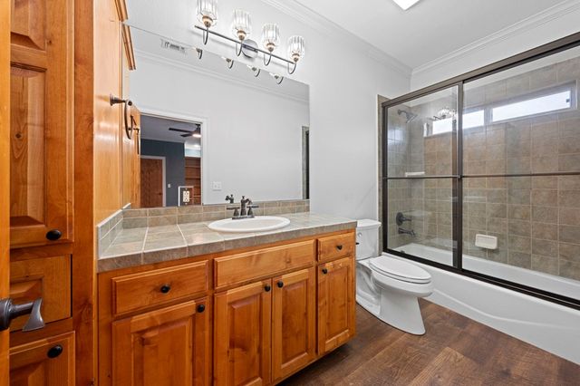 2951 Dry Hollow Drive, Kerrville, TX 78028