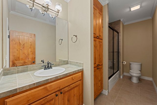 2951 Dry Hollow Drive, Kerrville, TX 78028