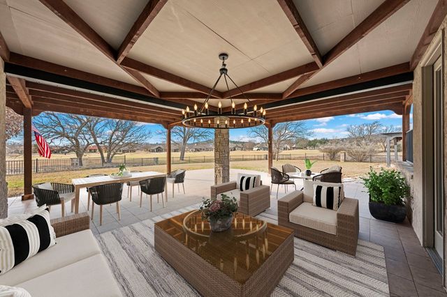 2951 Dry Hollow Drive, Kerrville, TX 78028