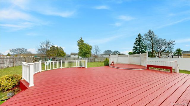 15 Lisa Drive, Deer Park, NY 11729