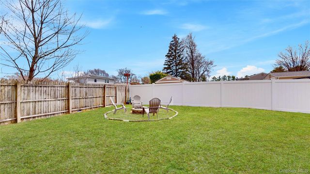 15 Lisa Drive, Deer Park, NY 11729