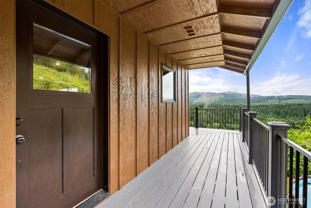 484 Salmon Creek Road, Mossyrock, WA 98564