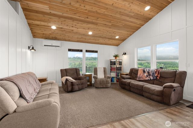 484 Salmon Creek Road, Mossyrock, WA 98564