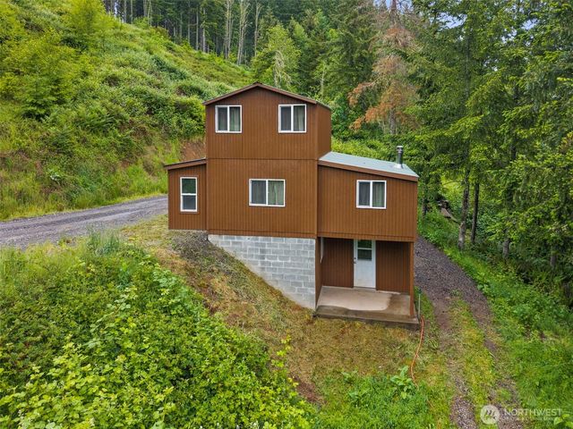 484 Salmon Creek Road, Mossyrock, WA 98564