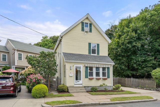 92 Allison St, Newton, MA 02458