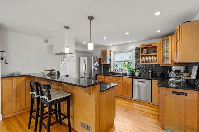 92 Allison St, Newton, MA 02458